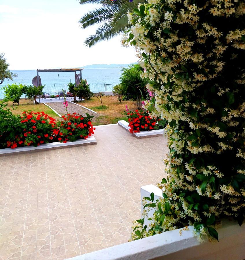 Villa Stella Family House Pefki  ภายนอก รูปภาพ